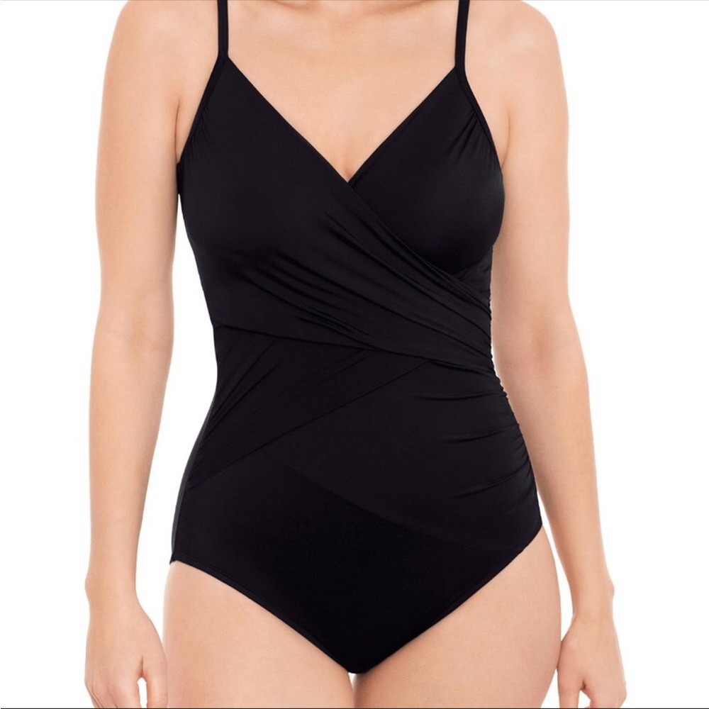 Embrace Your Curves Womens Makena Ruched 1 Piece